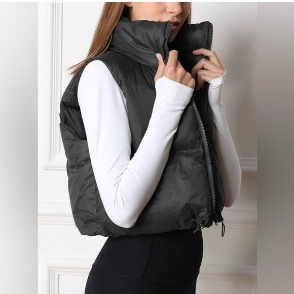 NWT Cropped Puffer Vest, Black, small, front pockets - Picture 6 of 10
